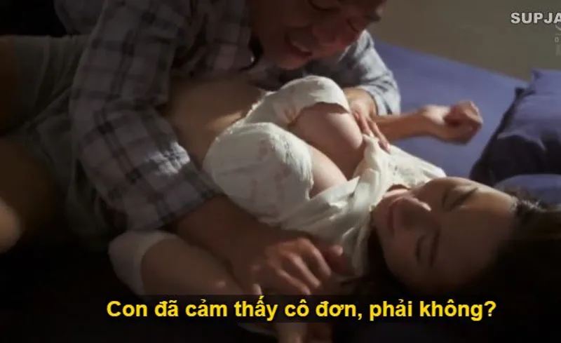 Nhìn con trai mải miết lao đầu vào việc khiến bạn gái nó buồn bã cô quạnh, ông bố chồng liều lĩnh đè bẹp con dâu.